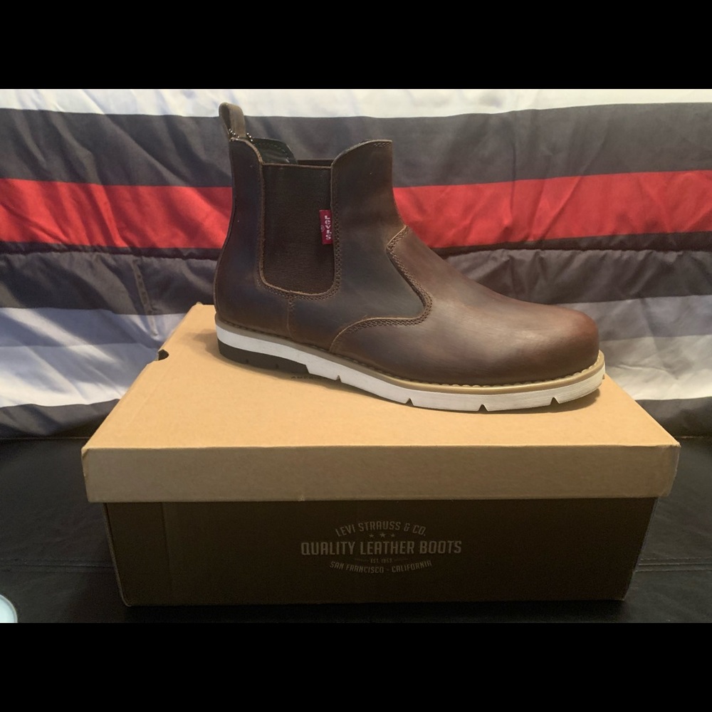 Levi’s Chelsea Logger Boot